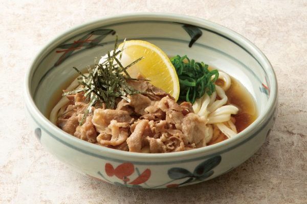 【夏のおすすめ】季節限定うどん「三元豚の冷たいぶっかけうどん」販売開始