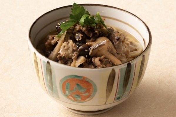 【秋のおすすめ】「牛肉と茸いろいろうどん」